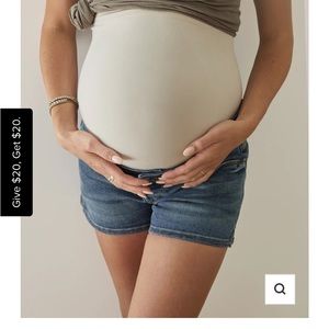Blanqi maternity shorts